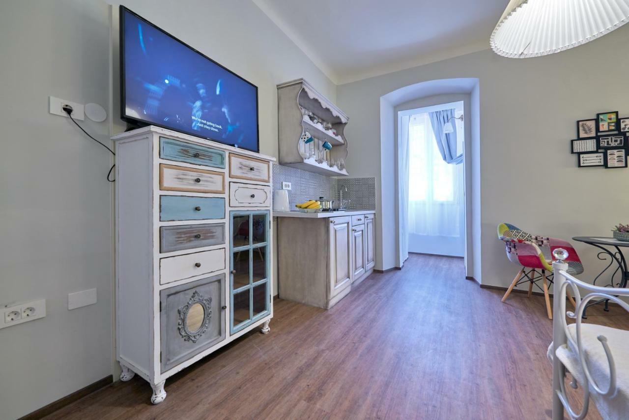 Old City Romanitic Studios 1 With Free Private Parking Pula Exterior foto