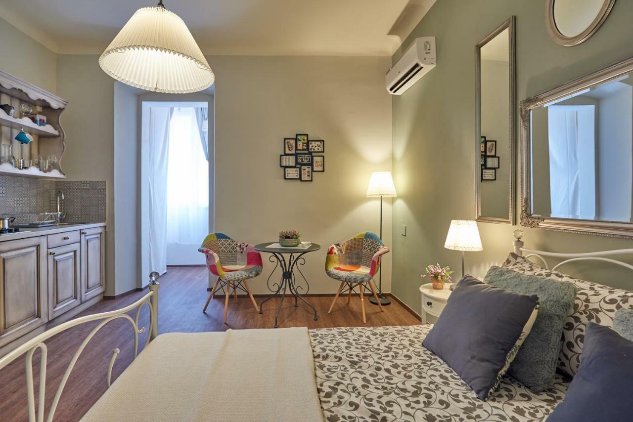 Old City Romanitic Studios 1 With Free Private Parking Pula Exterior foto